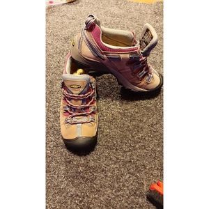 Keen work boots for women. In good condition size 8,m